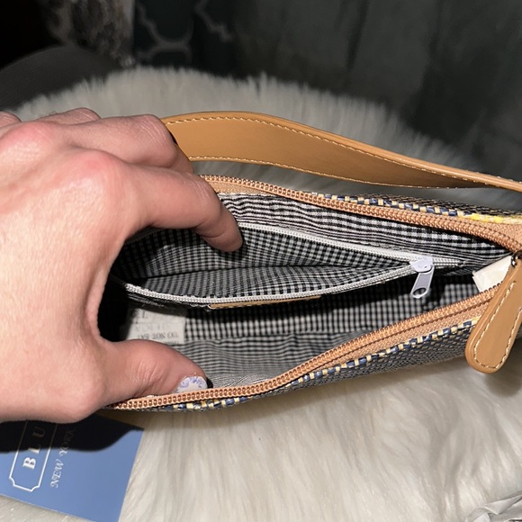 (NWT) BLU New York woven handbag in an iridescence color, 10x5" - Picture 6 of 11